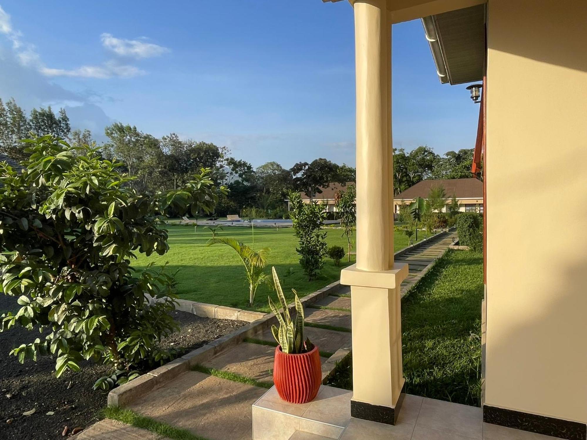 Tanzania Safari Lodge Arusha Buitenkant foto